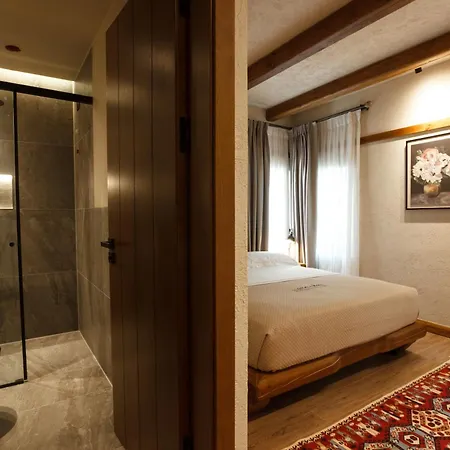 Cumaku Boutique & Gjirokastër