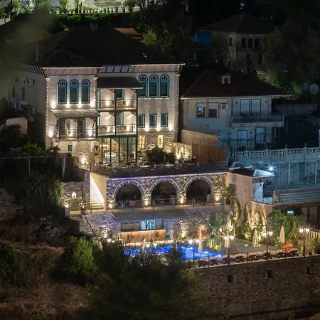 Cumaku Boutique & * Gjirokastër