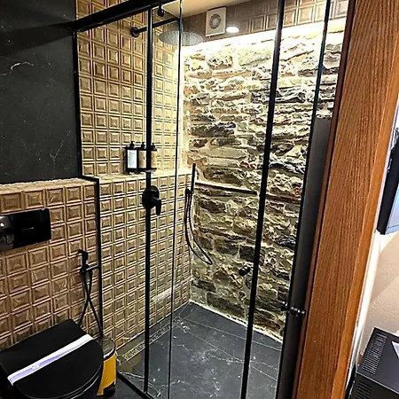 Cumaku Boutique & Otel Gjirokastër