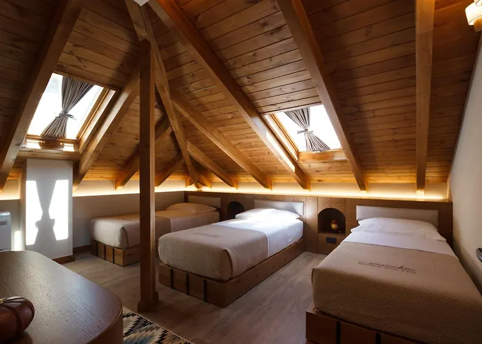 Cumaku Boutique &