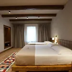 Cumaku Boutique & *