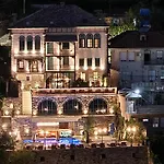 Cumaku Boutique &