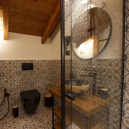Cumaku Boutique & Гирокастра