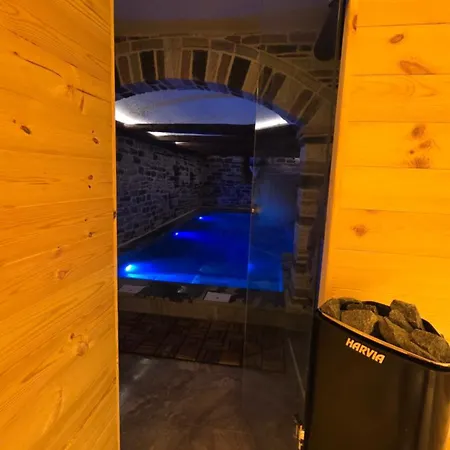 Cumaku Boutique & Гирокастра