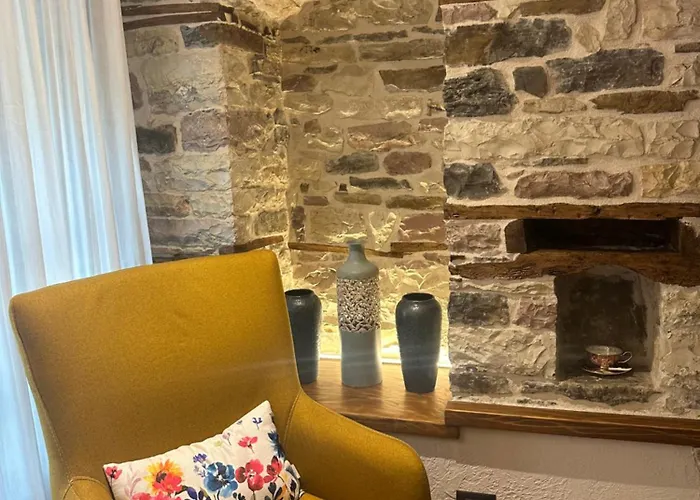 Cumaku Boutique & * Gjirokastër