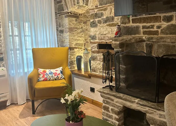 Cumaku Boutique & * Gjirokastër