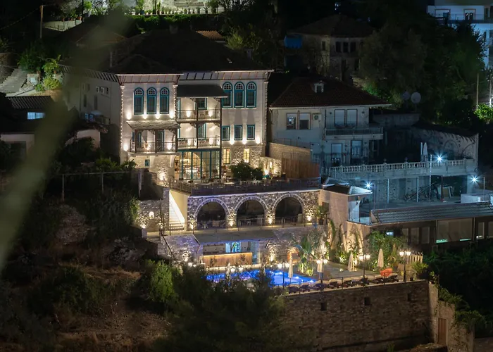 Cumaku Boutique & * Gjirokastër